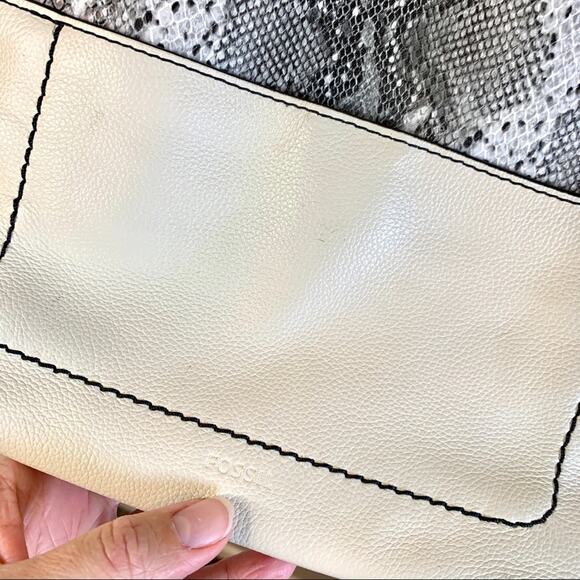 Fossil cream and snakeskin leather crossbody purse - Picture 4 of 16